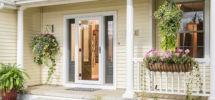 screen door installation in Florida Ridge